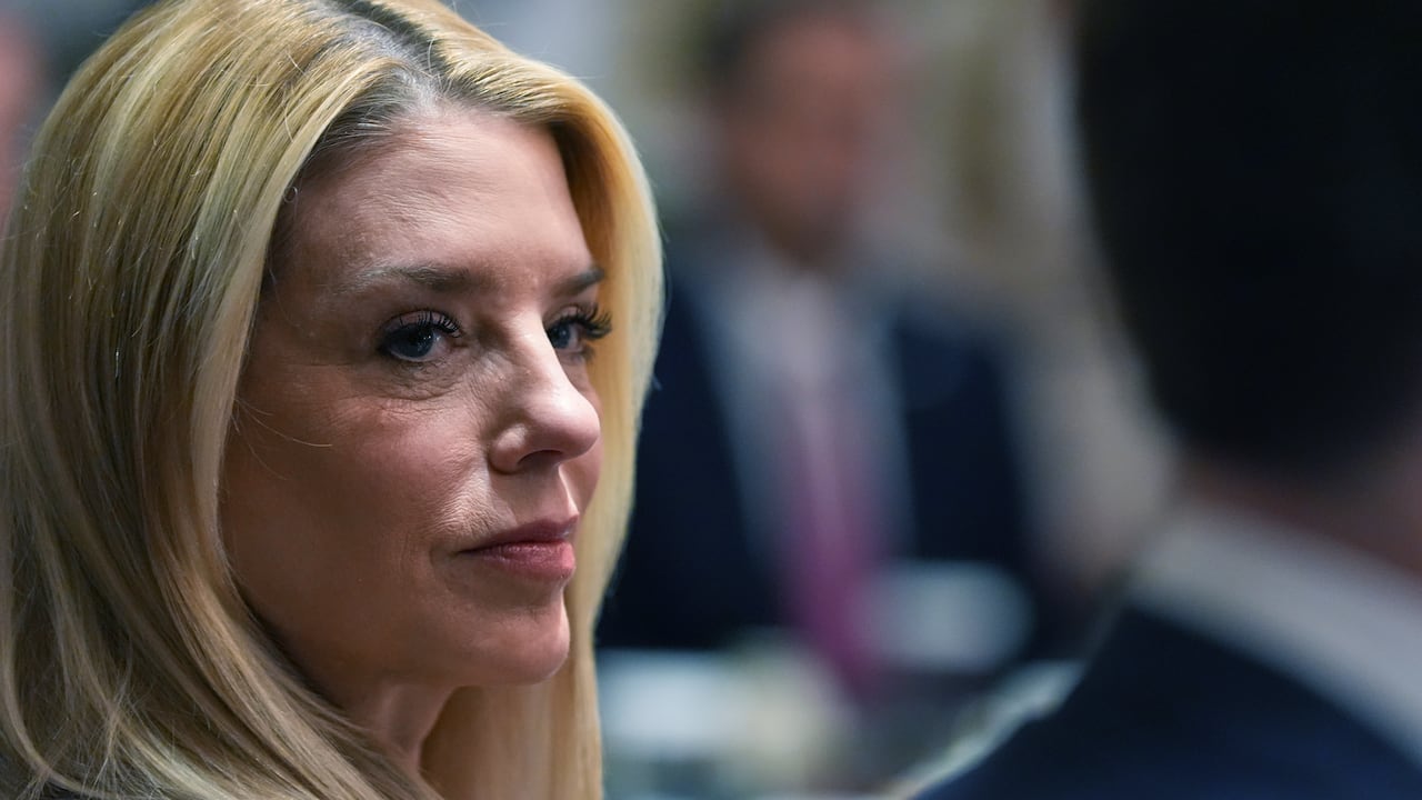 La secretaria de Justicia de Estados Unidos Pam Bondi en la Casa Blanca en Washington.