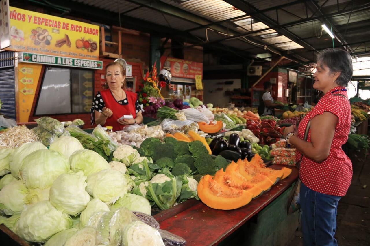 Plazas de mercado de Cali afirman que no hay escasez de productos.