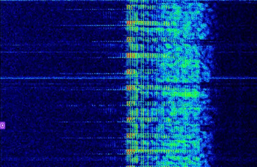 La transmisión que rara vez varía sorprendió a oyentes de todo el mundo.