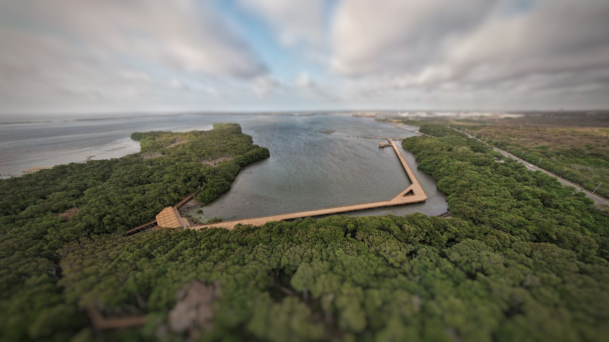 El ecoparque consta de aproximadamente 650 hectáreas de extensión. En este lugar habitan múltiples especies de fauna y flora.