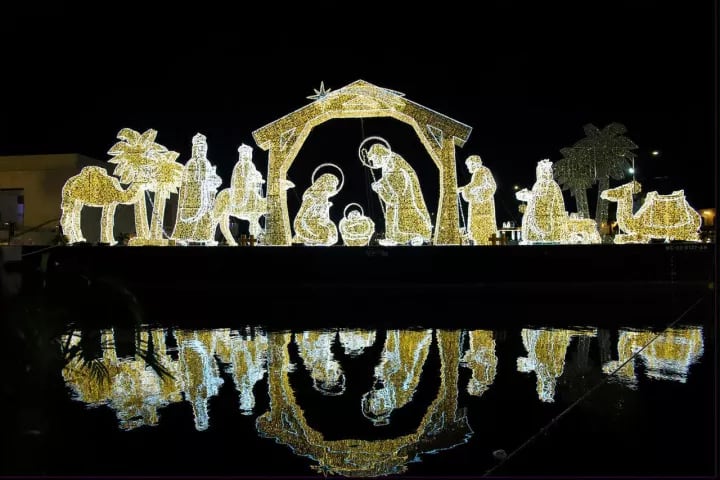 Oraciones y gozos completos para la Novena de Aguinaldos.
