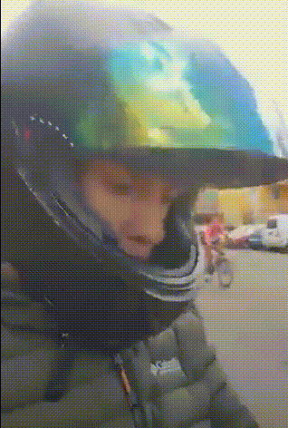 Este alegato dejó a los espectadores perplejos, ya que intentó justificar su robo como una simple broma.