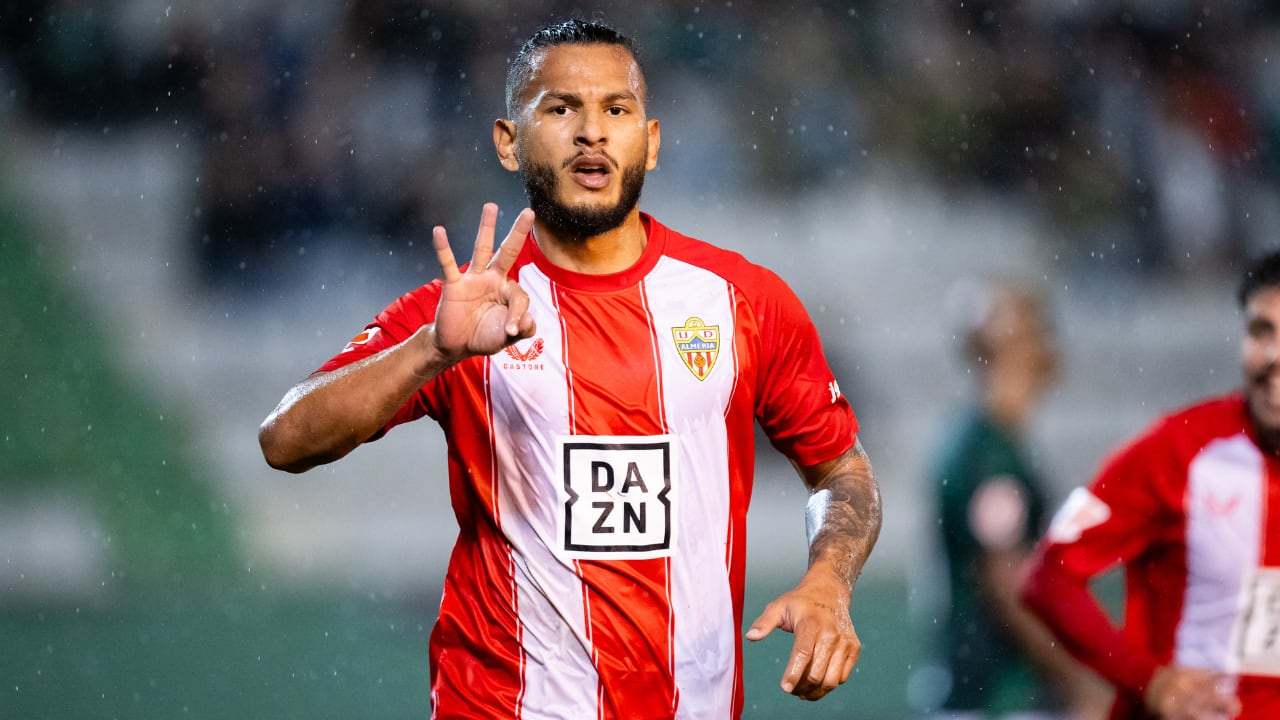 Luis Javier Suárez suma 19 goles con Almería en la temporada 2024/2025