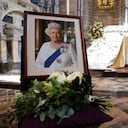 El príncipe Guillermo y la princesa Catalina visitan Gales, en el primer aniversario de la muerte de la reina Isabel.