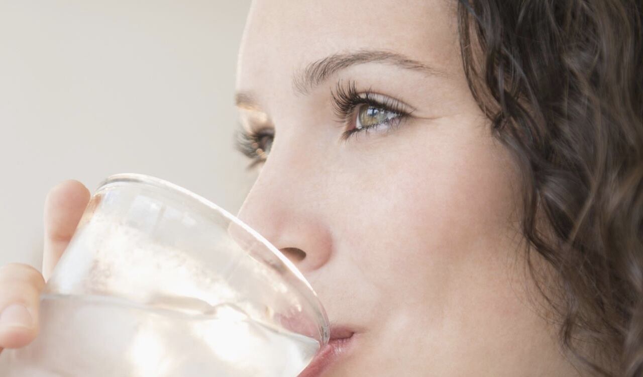 Beber menta con limón trae grandes beneficios para el organismo