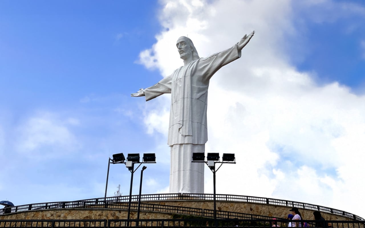 Monumento Cristo rey en Cali