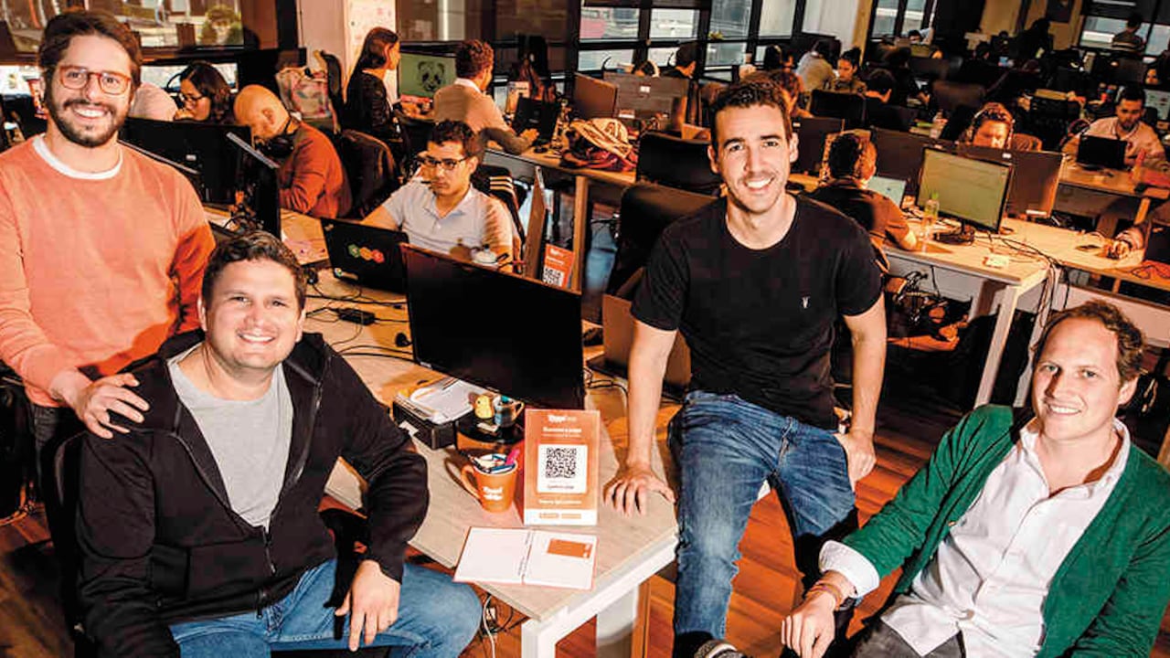 De izquierda a derecha: Joaquín Serrano, coordinador financiero; Alejandro Galvis, business manager; Simón Borrero, CEO, y Juan Zarruk, growth manager.