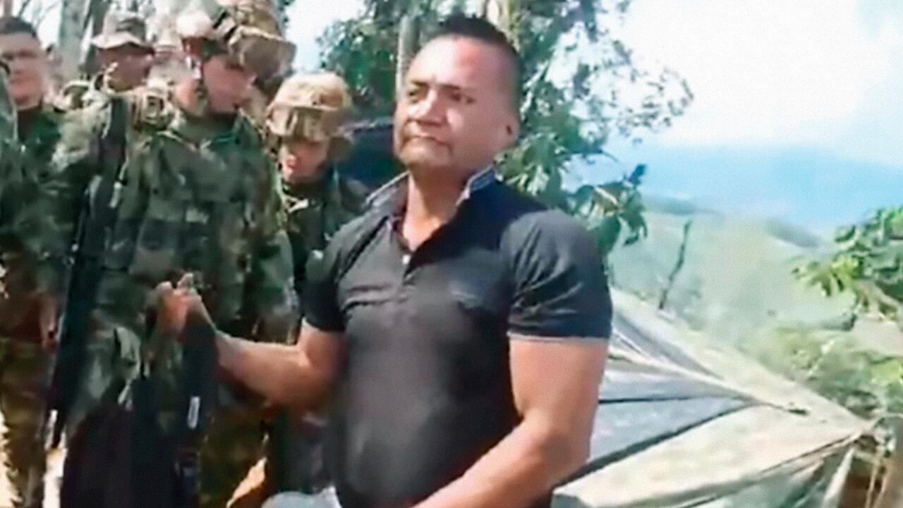 Malestar por el trato VIP que se le dio, a pesar de serle encontrado con una carga de cocaína.