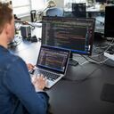 El informe ‘La educación superior en tiempos de covid-19’, del BID, resalta la importancia de incluir herramientas tecnológicas que faciliten la interacción digital.