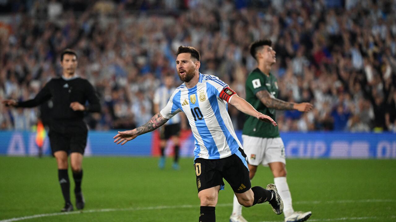 Messi fue el centro del equipo durante todo el compromiso.
