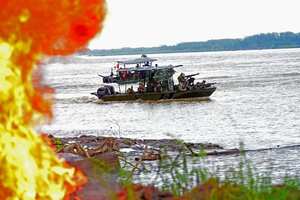 Fuerzas Militares de Colombia y Perú atacan a grupos ilegales en el Amazonas.