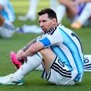 Lionel Messi, de Argentina, se lamenta al concluir la final de la Copa del Mundo ante España. (AP Foto/Ashley Landis)