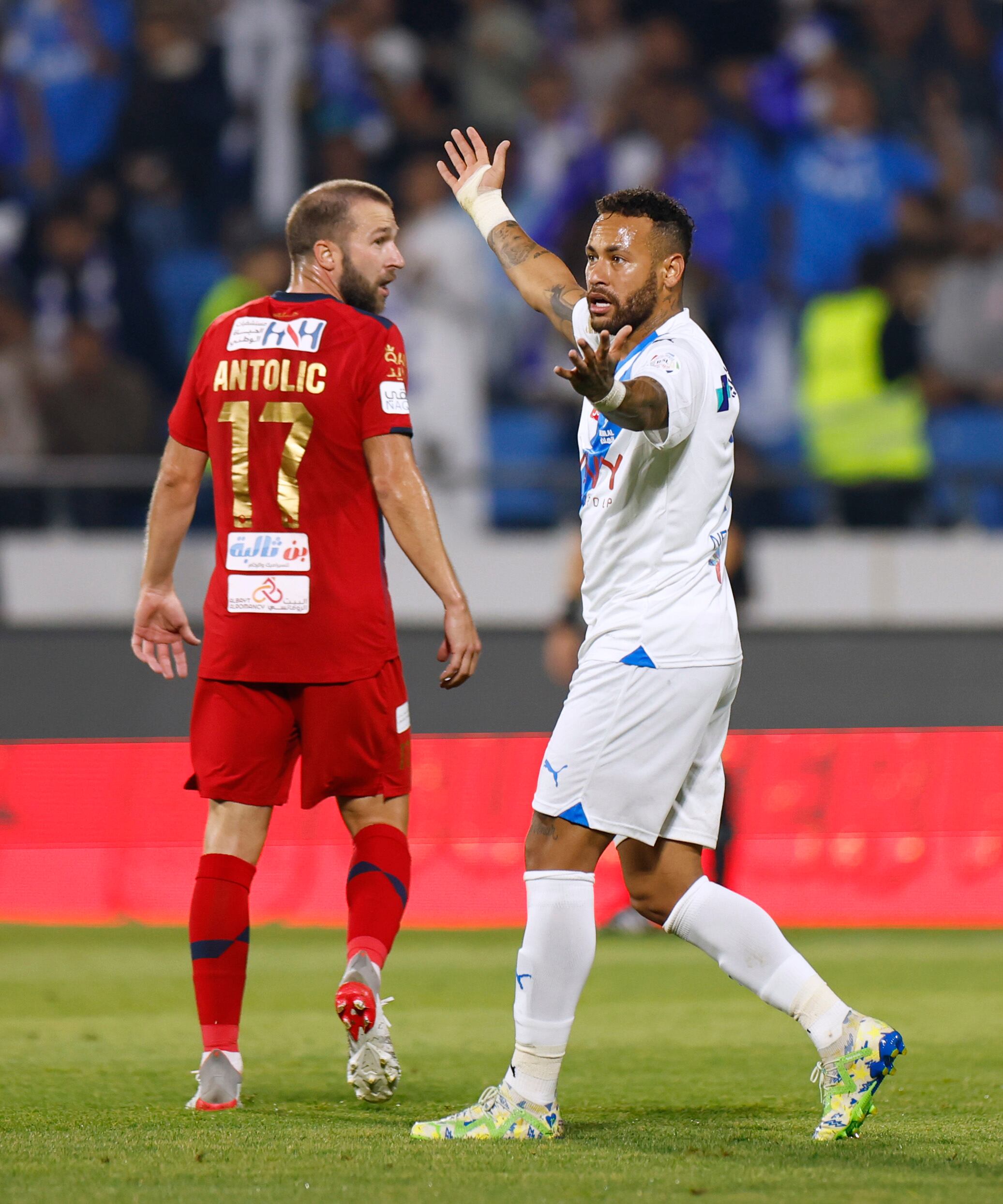 ABHA, SAUDI ARABIA - SEPTEMBER 21:  Neymar of Al Hilal Club reacts during the Saudi Pro League match between Damak and and Al Hilal at Prince Sultan Bin Abdulaziz Sport City on September 21, 2023 in Abha, Saudi Arabia. (Photo by Francois Nel/Getty Images)
