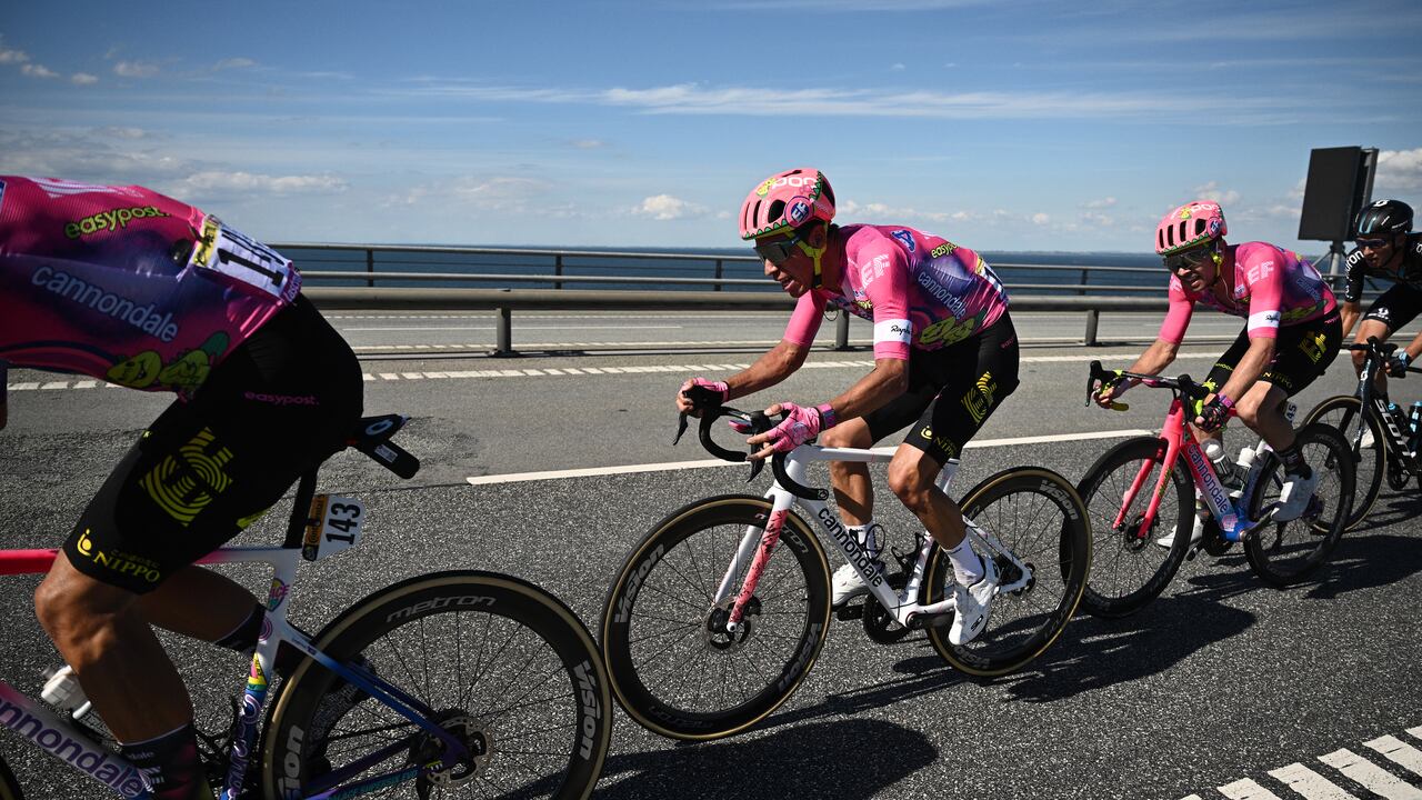 El colombiano recuperó posiciones importantes durante la etapa 4 del Tour de Francia 2022