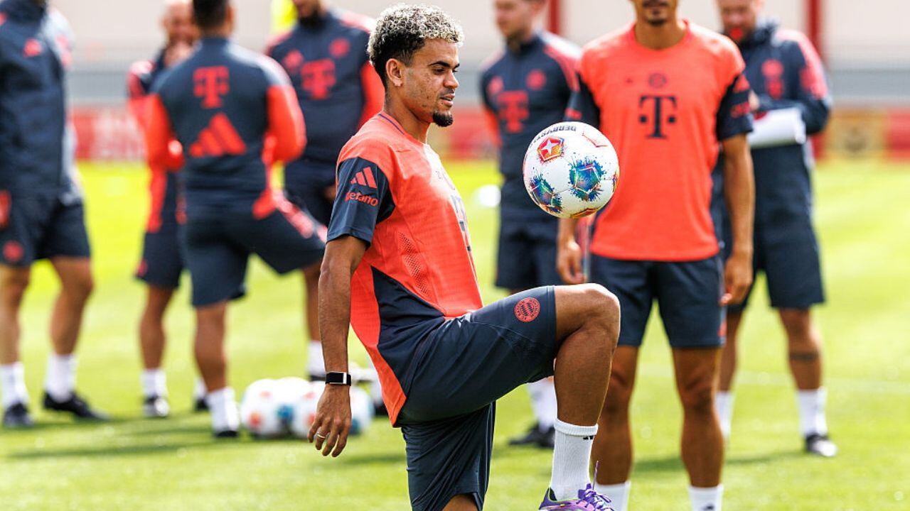 Luis Díaz en práctica con Bayern.