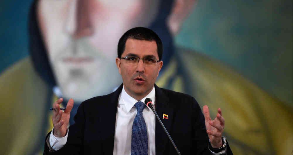 Fue el canciller venezolano, Jorge Arreaza, el encargado de trasladar personalmente a Brilhante la expulsión que decretó el régimen.