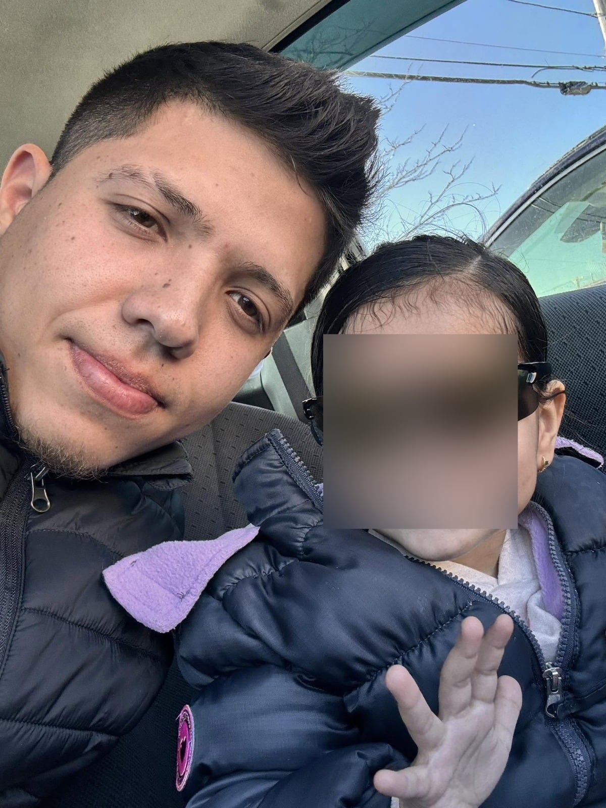 Joan Sebastian habría sido atacado frente a su pequeña hija de tres años de edad.