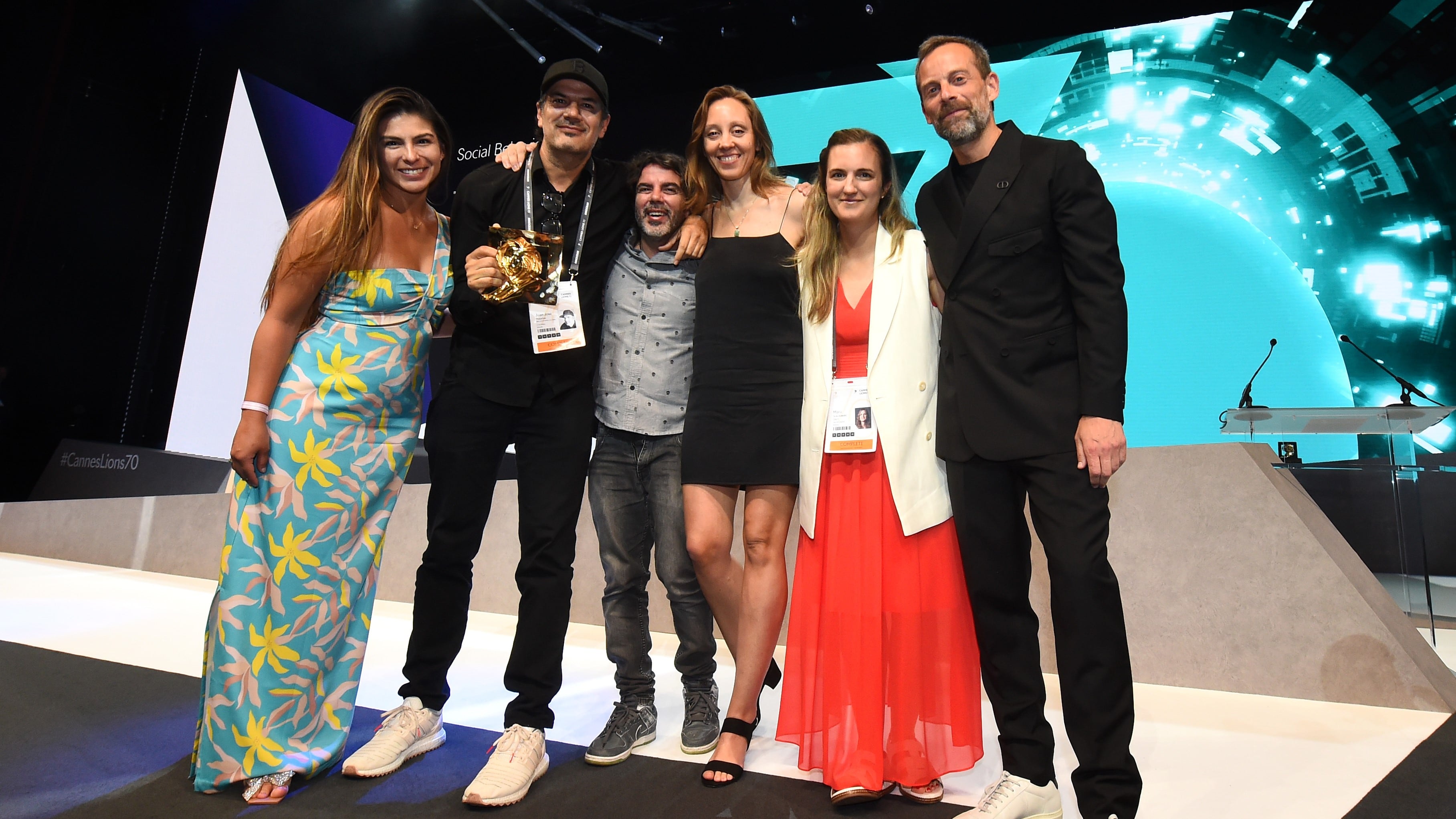 Grey Colombia se alzó con un León de oro y otros dos de plata por la campaña Life Extending Stickers desarrollada para Makro.