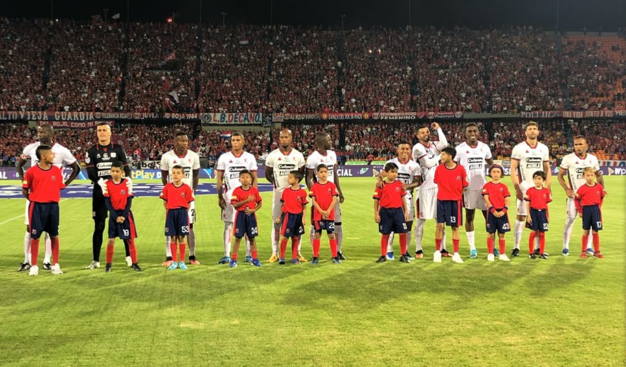 América de Cali cerró el año enfrentando al DIM en el Atanasio Girardot