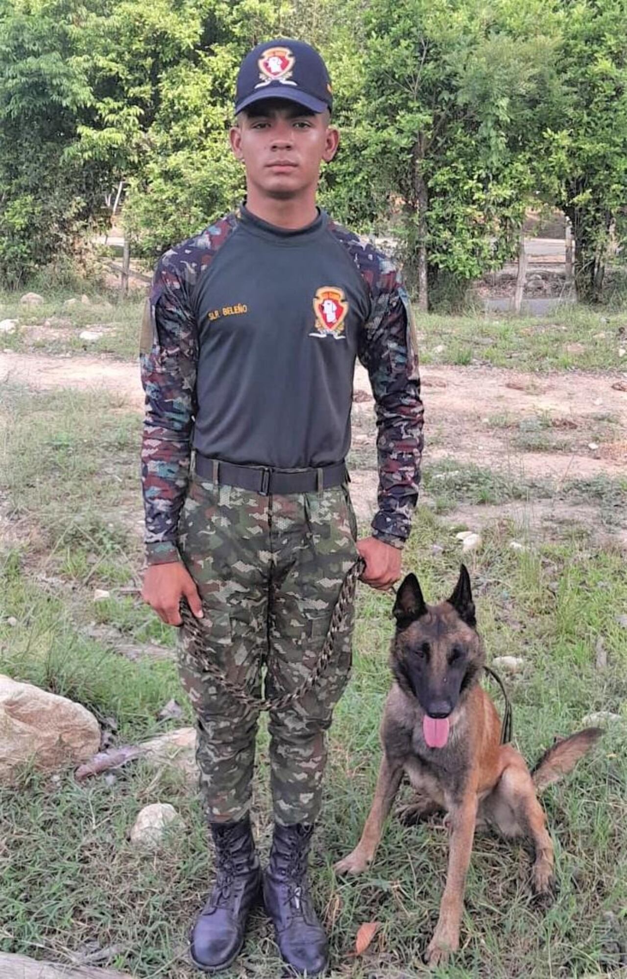 Un canino detuvo una tragedia: detectó explosivo y salvó a un pelotón militar en Antioquia.