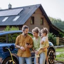 La autonomía, el espacio interior y la velocidad de carga son algunos de los aspectos clave al elegir un vehículo eléctrico para la familia.