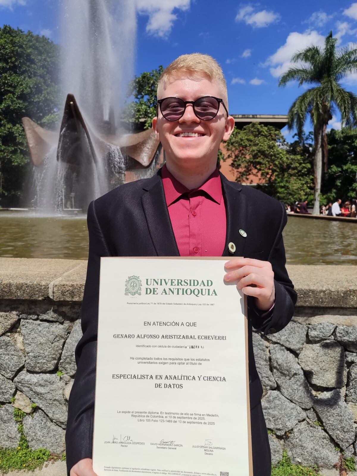 Genaro Alfonso Aristizábal Echeverry, Poca luz en Los Colores de la montaña, ya es especialista en Analítica y Ciencia de datos.