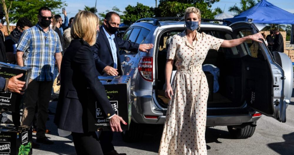 Ivanka Trump repartió mercados en Miami.