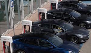 El sindicato Obreros Unidos ha acusado a Tesla de despedir ilegalmente a sus empleados "en represalia por su activismo sindical y para obstaculizar tal activismo"