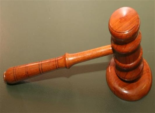 La compañía aseguradora presentó esta tutela por considerar vulnerados sus derechos al debido proceso y al principio del Non Bis In Idem (nadie puede ser juzgado dos veces por el mismo hecho).