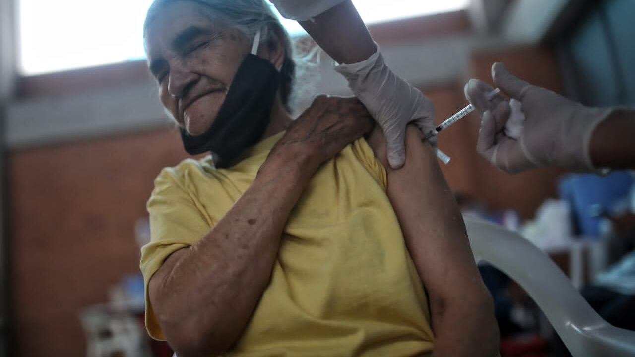 Vacunacion covid 3 edad
Coliseo del Tunal
Bogota 9 marzo 2021
Foto Esteban Vega La-Rotta