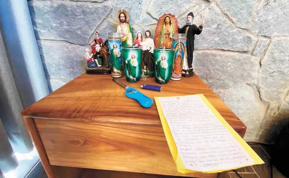 La casa también tenía varios elementos religiosos.