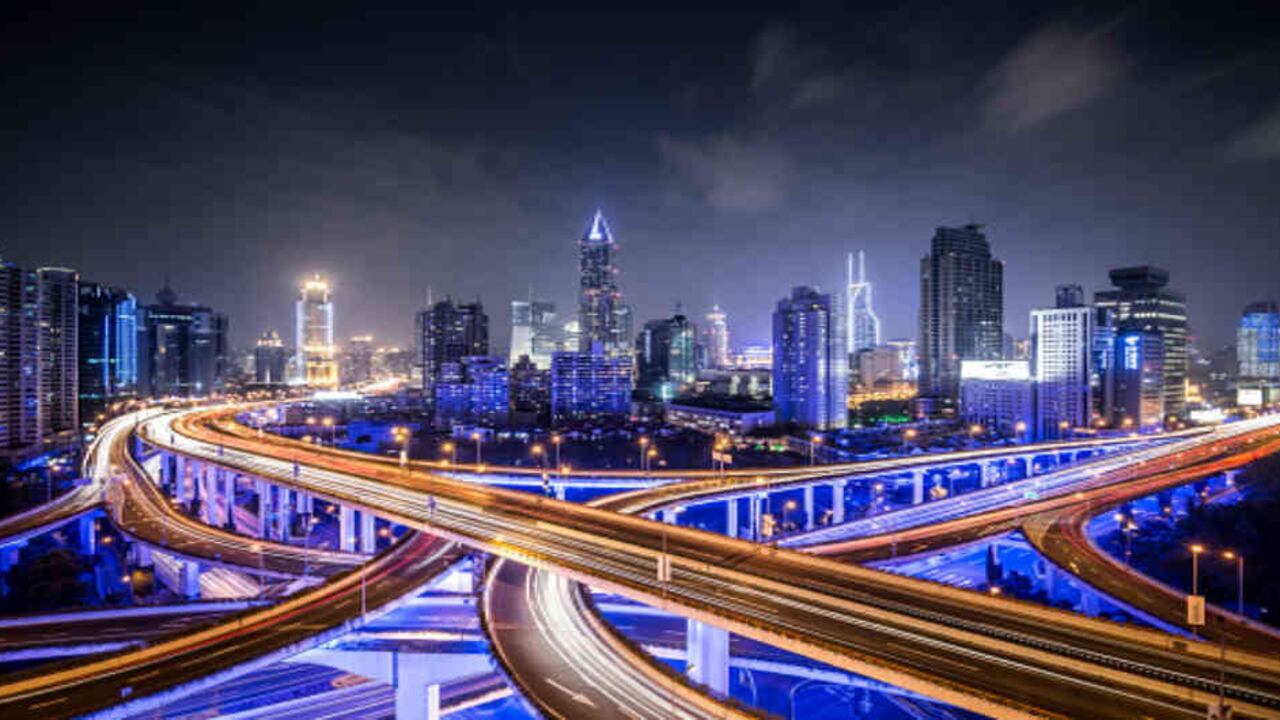 Las ciudades pueden consumir menos energía (incluso generarla), reciclar más y mejor, disponer de un aire limpio y un paisaje sonoro relajado.