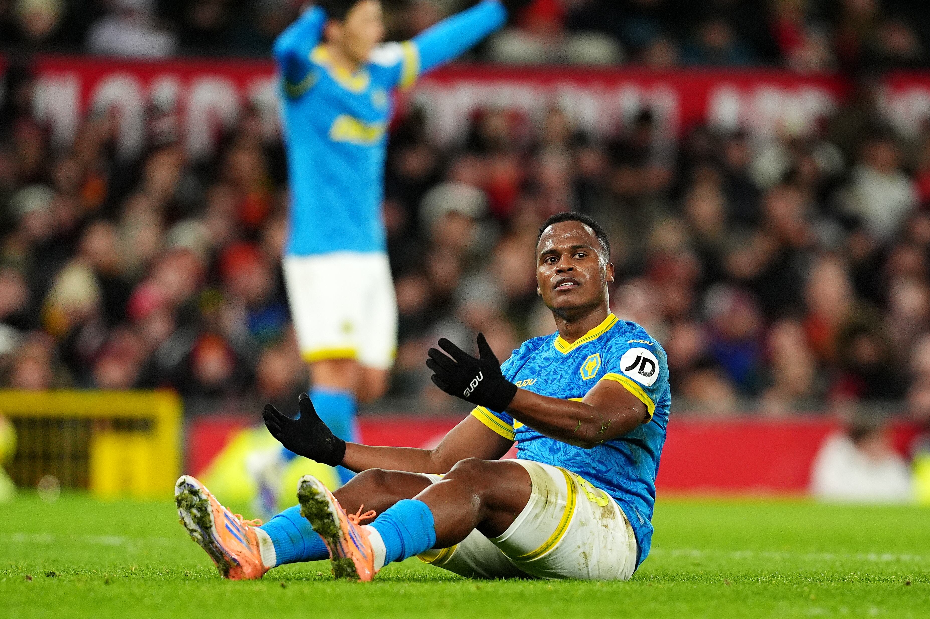 Jhon Arias lamenta una opción de gol ante Manchester United.