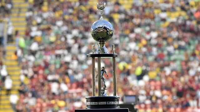 Trofeo que se llevará el campeón de la Superliga BetPlay 2024.