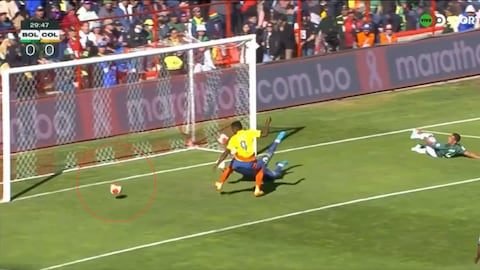 Jhon Córdoba perdió acción clara ante Bolivia en El Alto