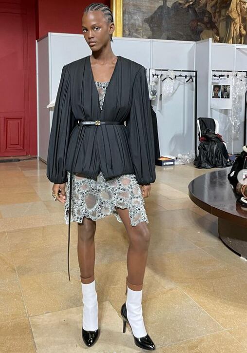 Valentina Castro es una tumaqueña que triunfó en las pasarelas de París con Louis Vuitton.