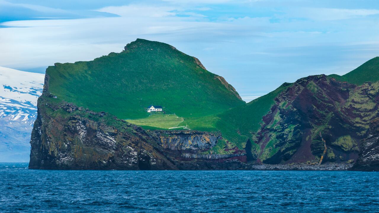 Islandia es un país insular nórdico.