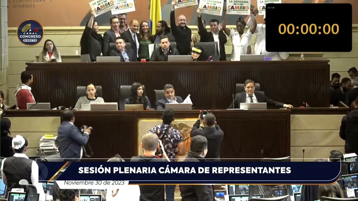 Representantes del Pacto Histórico celebran posible aprobación de la reforma a la salud.