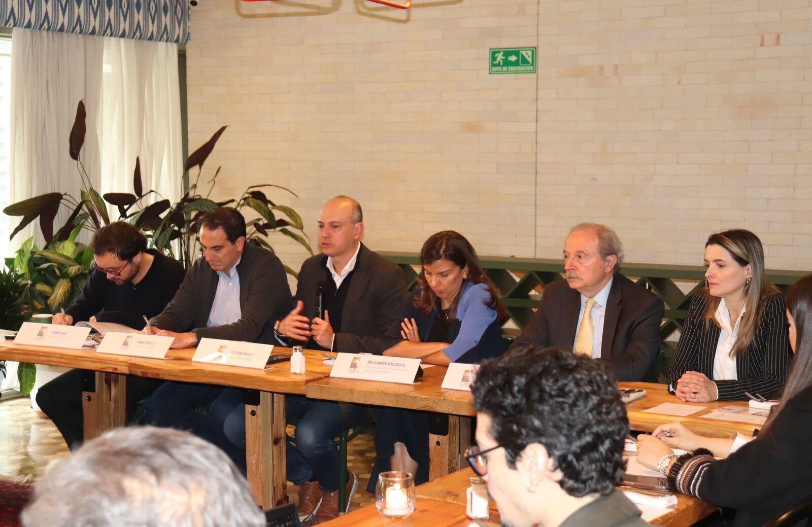 Seis centros de pensamiento presentaron un compendio de estrategias para el desarrollo económico y social de Colombia enfocadas en el periodo 2026-2030.