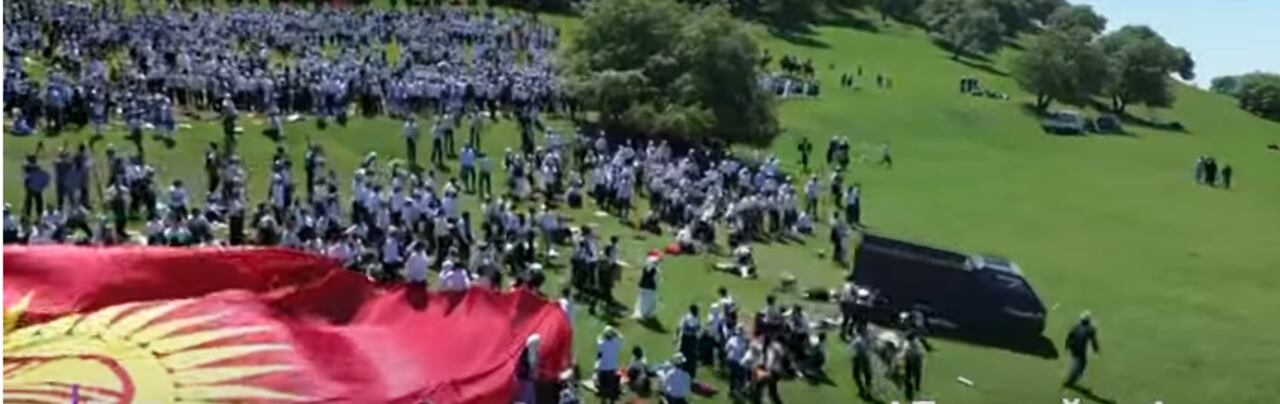 Camión estrella a varios estudiantes