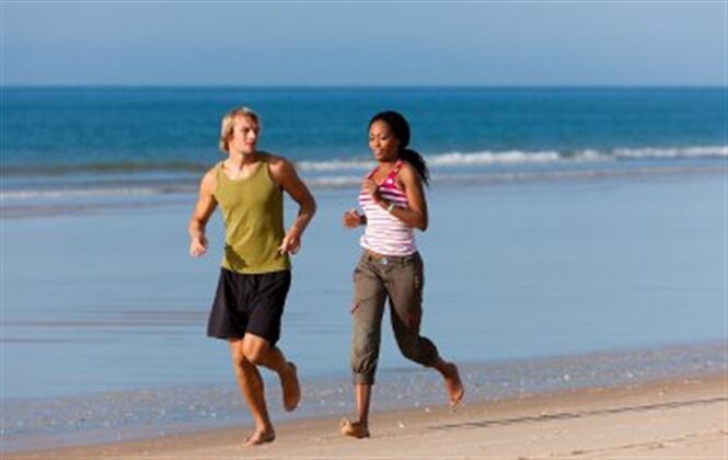 Hacer ejercicio puede ayudar a que usted pueda dormir mejor.