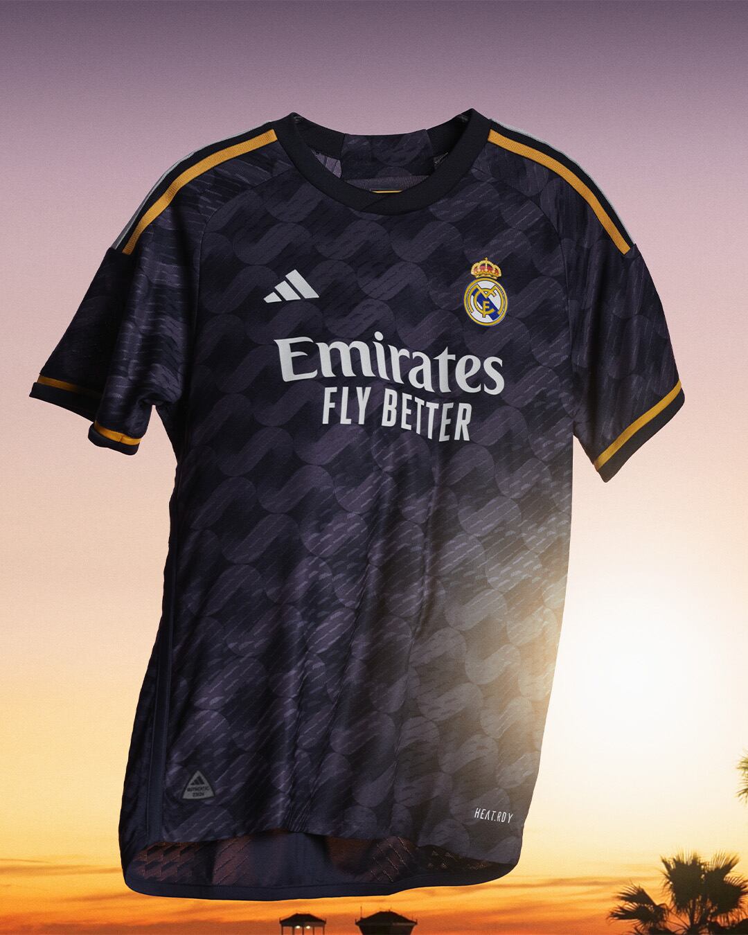 Segunda indumentaria del Real Madrid para la temporada 23-24.