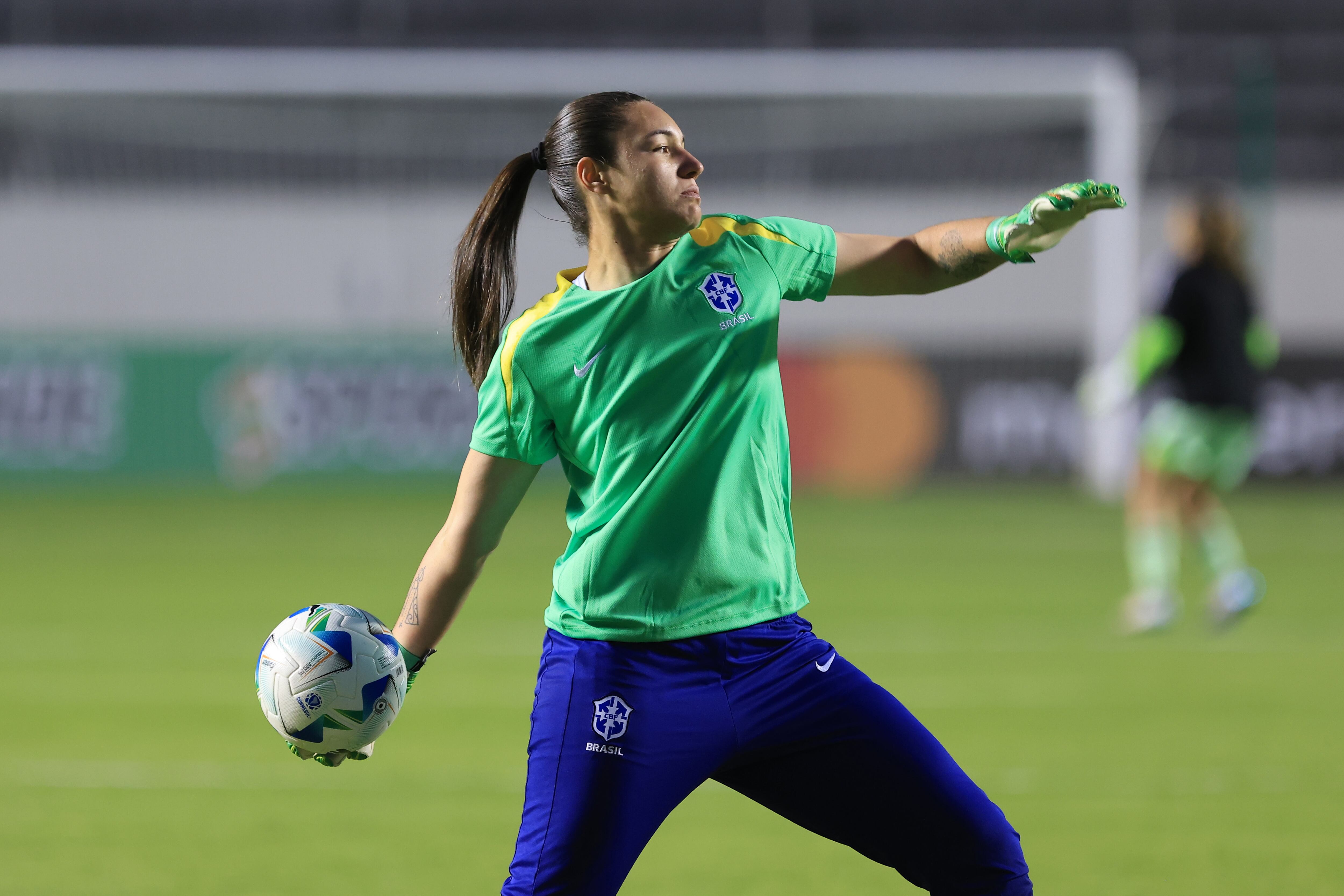 Lorena Da Silva, portera brasileña expulsada contra Colombia.