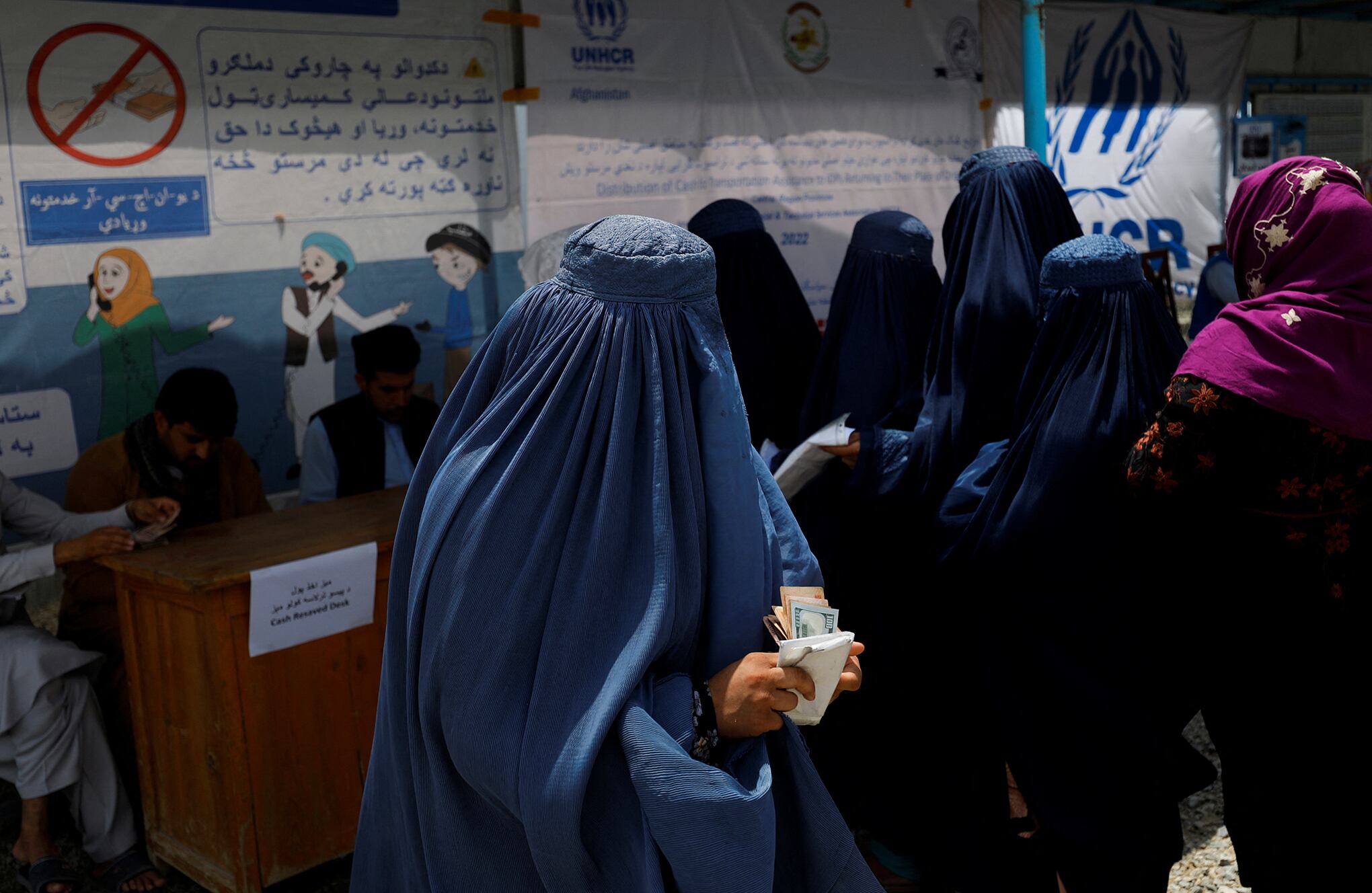 imágenes :  las calles de Kabul controlada por los talibanes