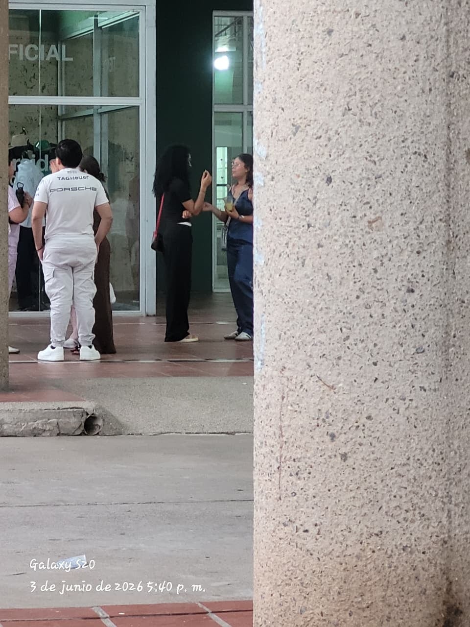 Juliana Guerrero hizo presencia en plantón pro Iván Cepeda en la UPC.