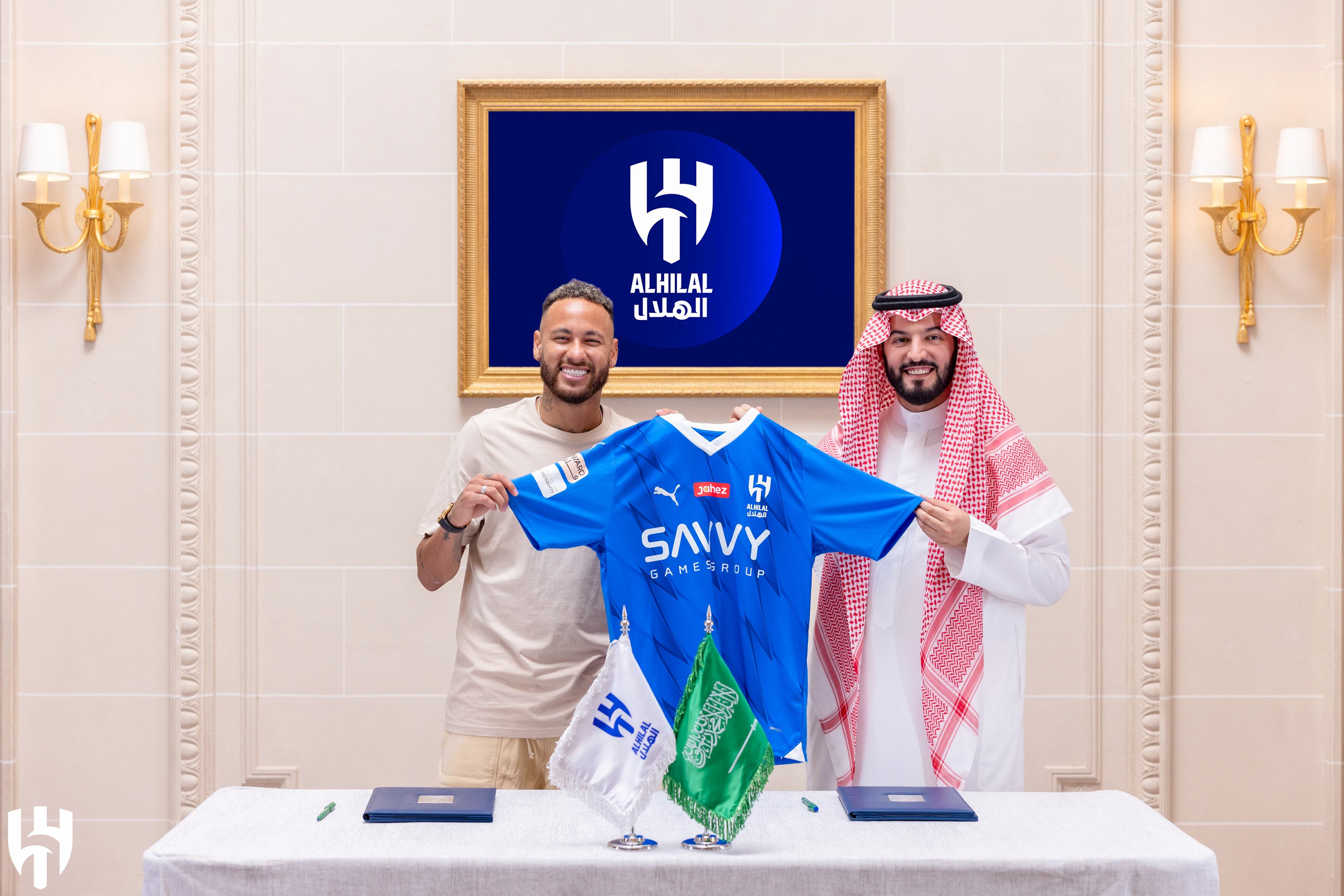 Neymar en su presentación con el Al Hilal.