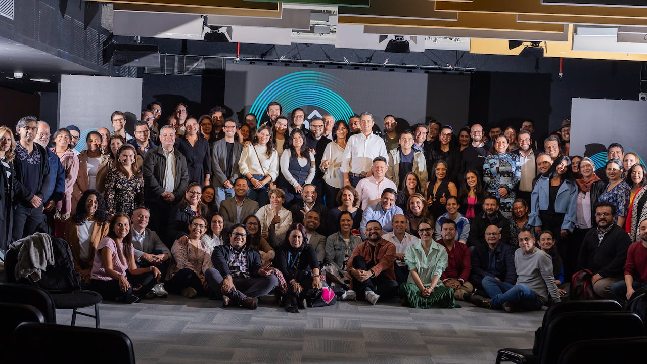 Con más de 12.000 estudiantes, 3 facultades y 52.000 graduados, la Universidad Ean reafirma su compromiso con una educación de excelencia.