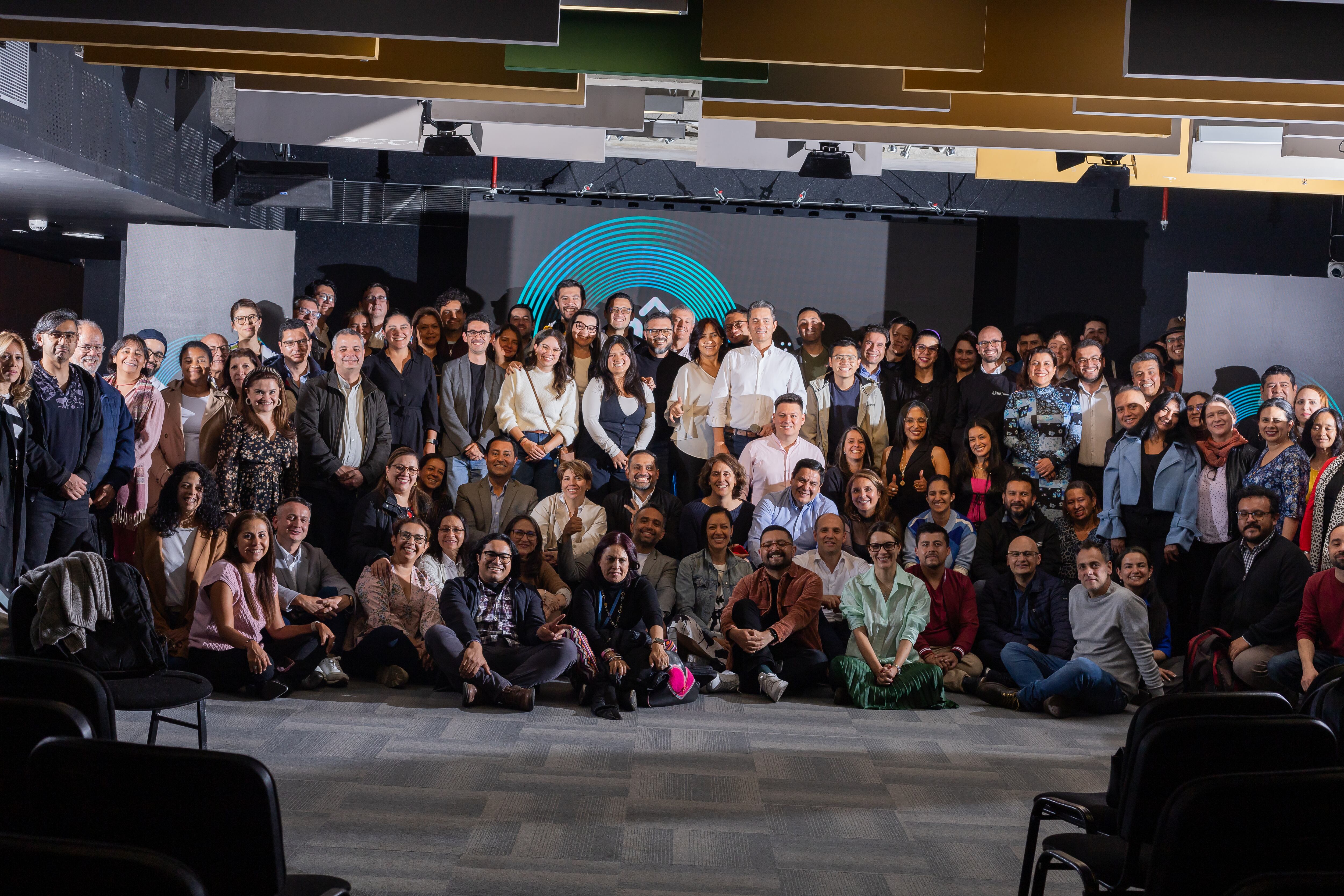 Con más de 12.000 estudiantes, 3 facultades y 52.000 graduados, la Universidad Ean reafirma su compromiso con una educación de excelencia.