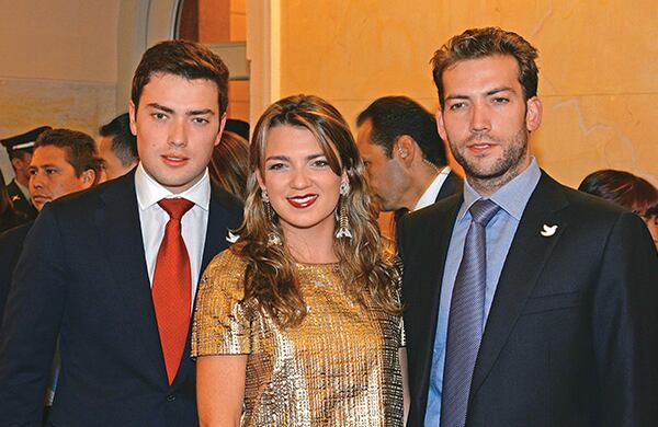 Esteban Santos, María Antonia Santos y Martín Santos.