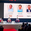 Iván Fajardo, director de cadena de suministro de Oxxo; Julián López, director de cadena de abastecimiento de Sodimac-Homecenter, y Leonel Pava, CEO de Logyca.